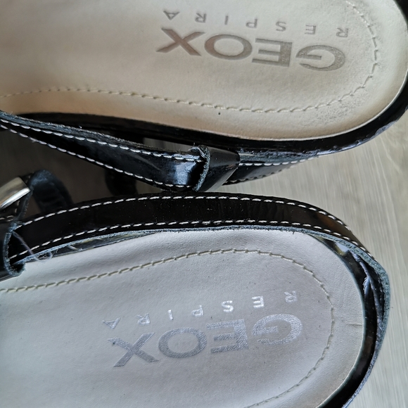 Women shoes - Picture 2 of 5